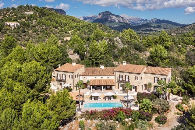 6 slaapkamer Villa te koop in Santa María del Camí met zwembad garage - € 6.800.000 (Ref: 7742930)