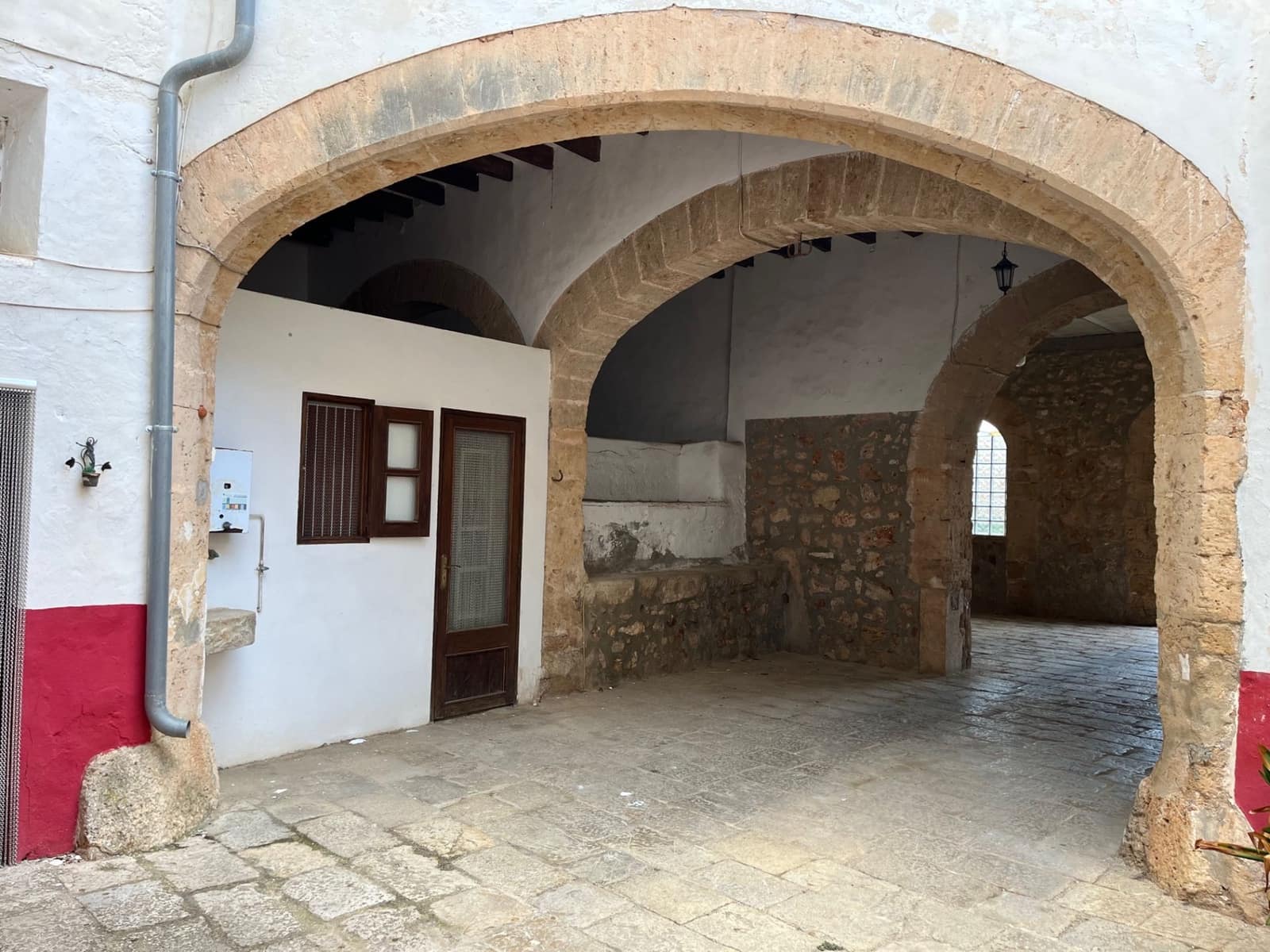 10 bedroom Villa for sale in Santa Maria del Cami with pool garage - € 1,650,000 (Ref: 7796923)