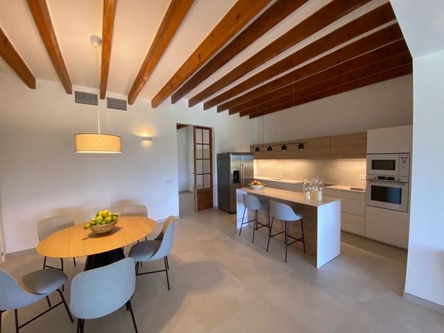 3 soverom Villa til salgs i Llubí med svømmebasseng garasje - € 1 320 000 (Ref: 7851595)