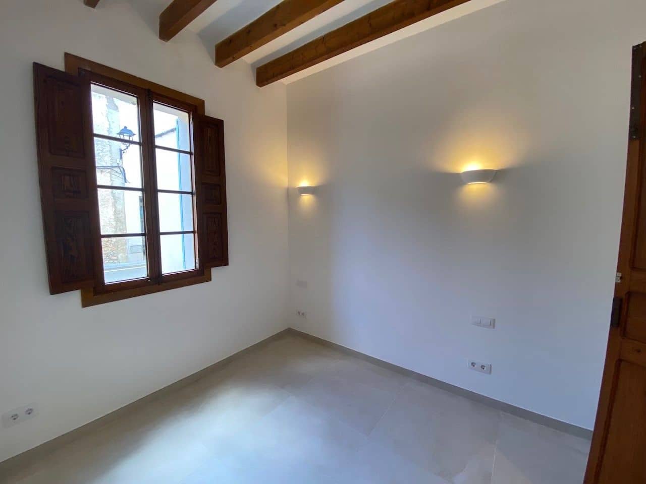 3 soveværelse Villa til salg i Llubi med swimmingpool garage - € 1.320.000 (Ref: 7851595)