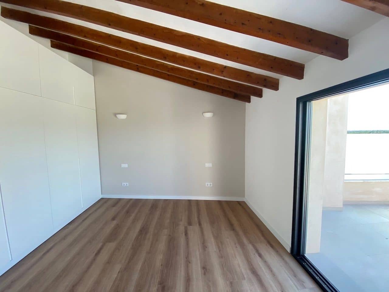 3 soveværelse Villa til salg i Llubi med swimmingpool garage - € 1.320.000 (Ref: 7851595)