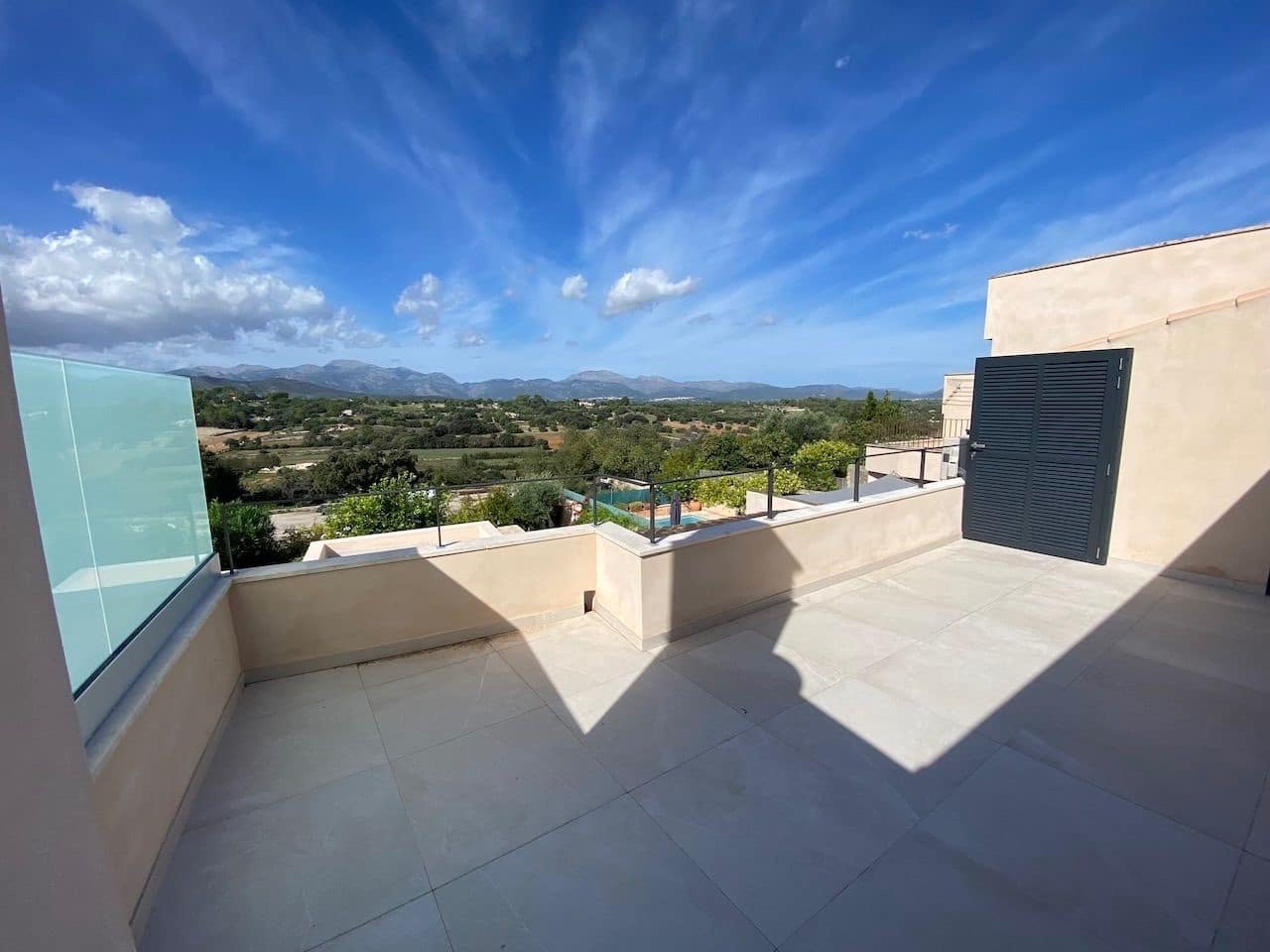 3 soveværelse Villa til salg i Llubi med swimmingpool garage - € 1.320.000 (Ref: 7851595)