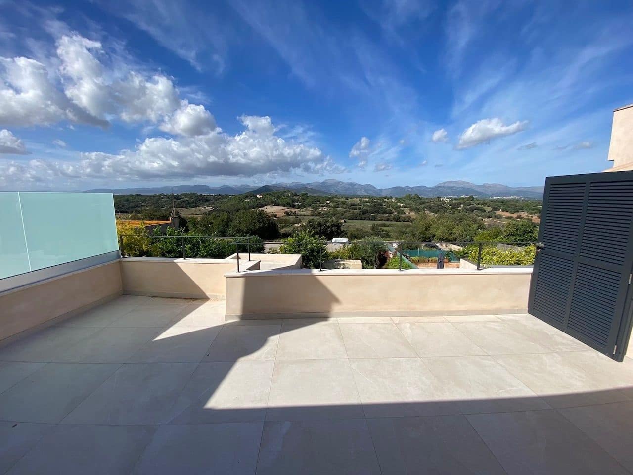 3 soveværelse Villa til salg i Llubi med swimmingpool garage - € 1.320.000 (Ref: 7851595)