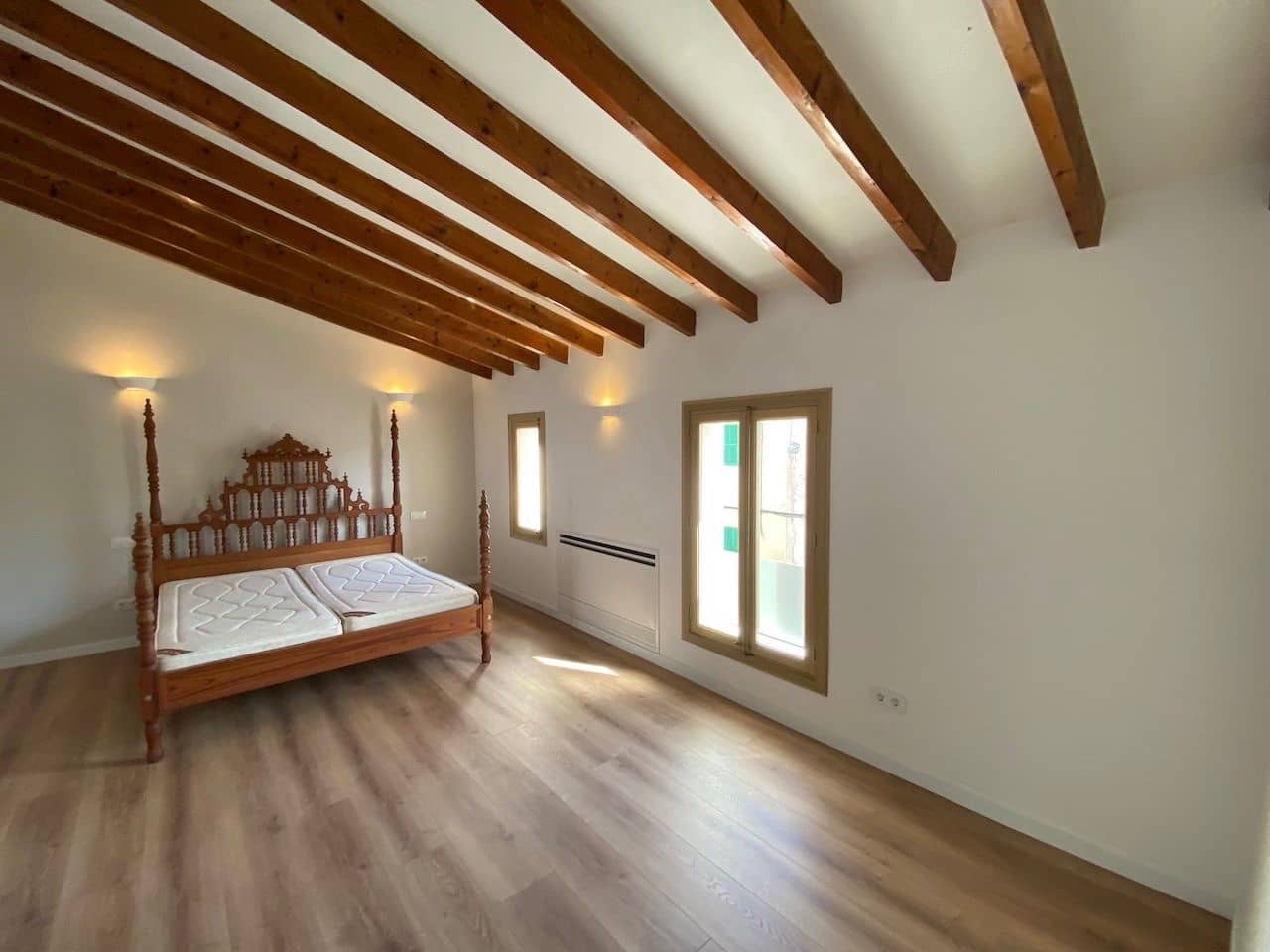 3 soveværelse Villa til salg i Llubi med swimmingpool garage - € 1.320.000 (Ref: 7851595)