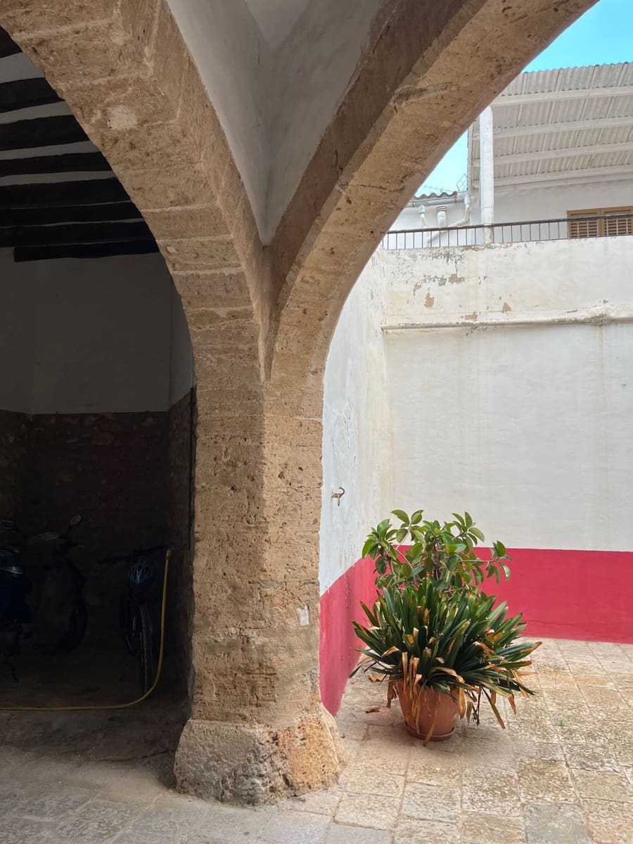 8 soverom Villa til salgs i Santa Maria del Cami med svømmebasseng garasje - € 1 200 000 (Ref: 8544459)