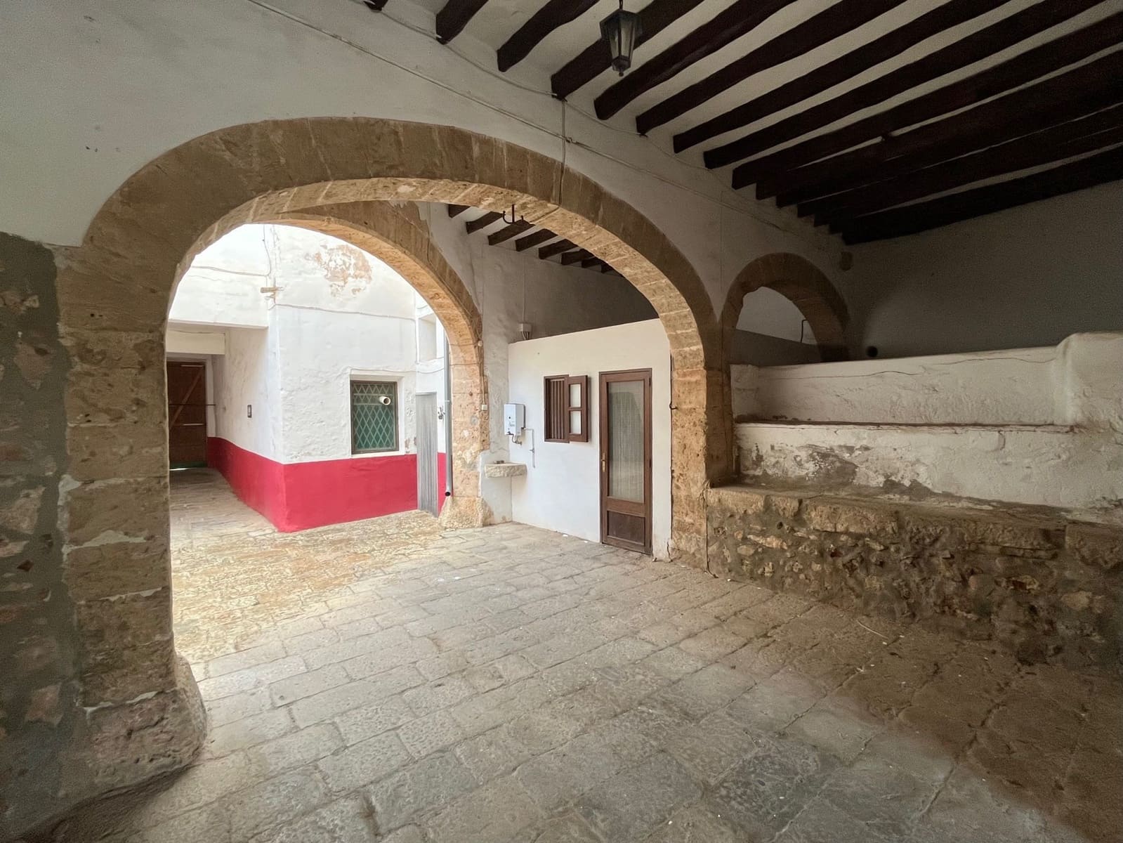 8 soverom Villa til salgs i Santa Maria del Cami med svømmebasseng garasje - € 1 200 000 (Ref: 8544459)