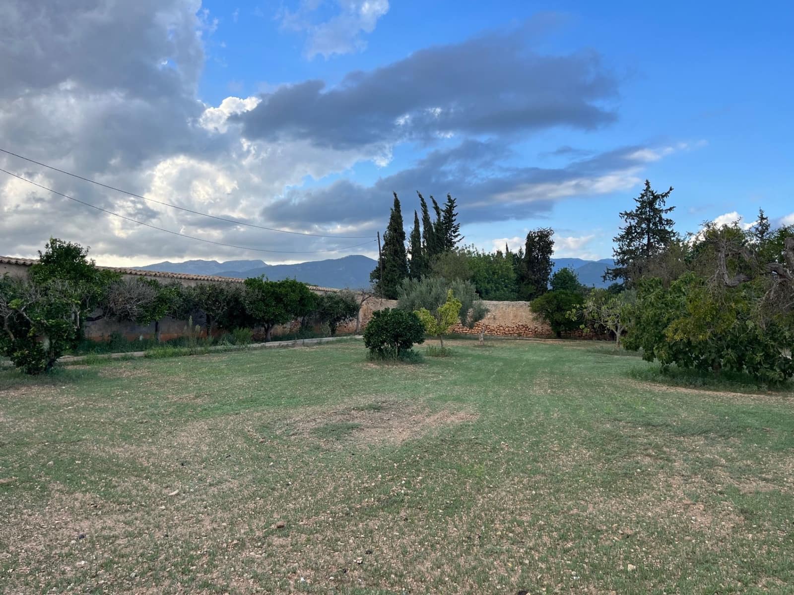 8 soverom Villa til salgs i Santa Maria del Cami med svømmebasseng garasje - € 1 200 000 (Ref: 8544459)