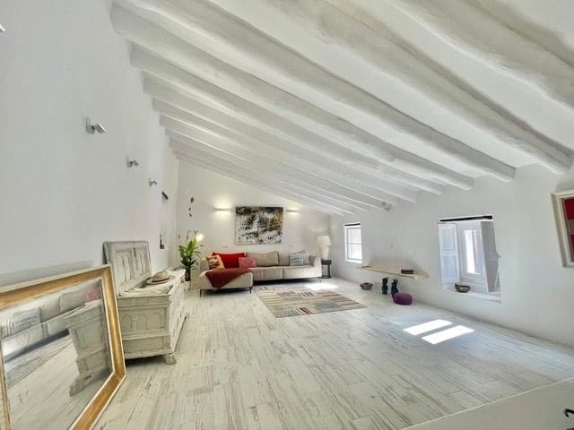 2 slaapkamer Villa te koop in Orient - € 630.000 (Ref: 8599259)