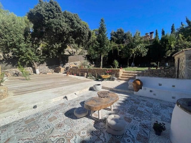 2 slaapkamer Villa te koop in Orient - € 630.000 (Ref: 8599259)