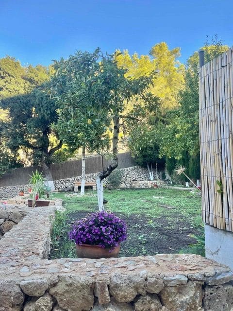 2 slaapkamer Villa te koop in Orient - € 630.000 (Ref: 8599259)