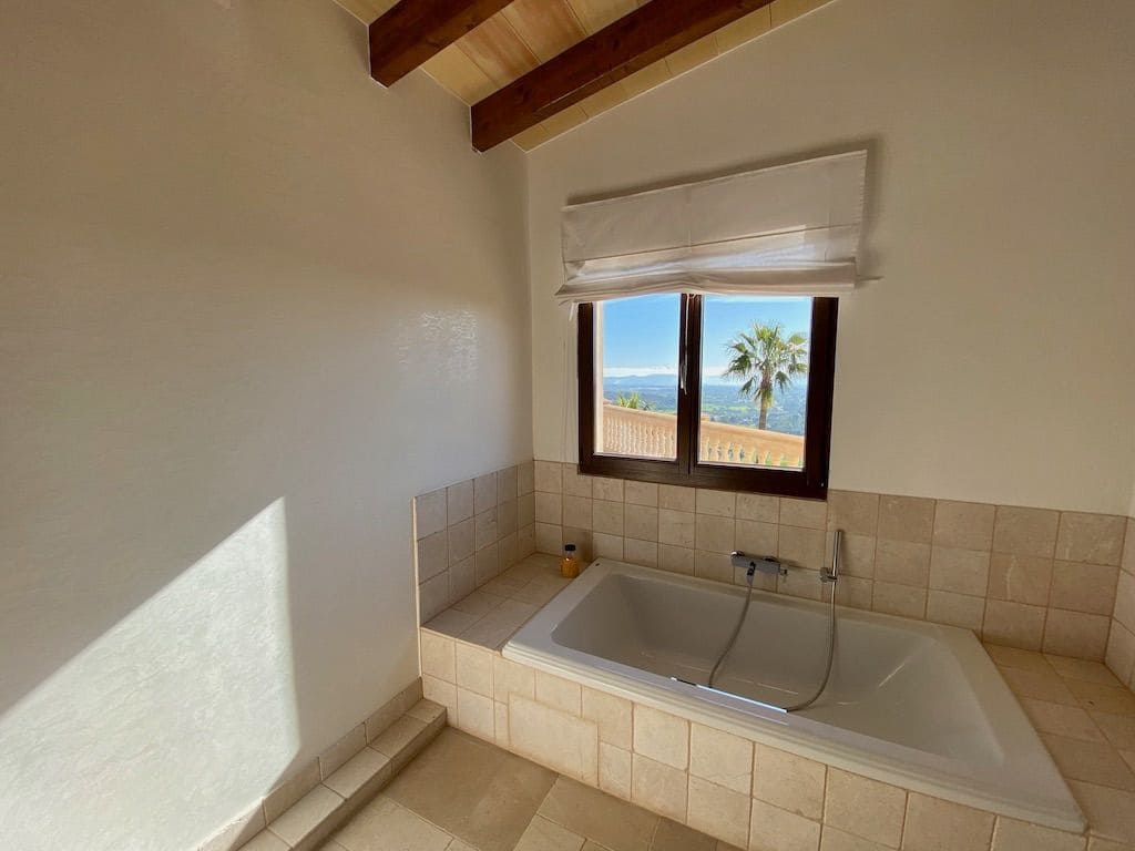 Chalet de 9 habitaciones en Alaró en venta con piscina - 5.800.000 € (Ref: 8824677)