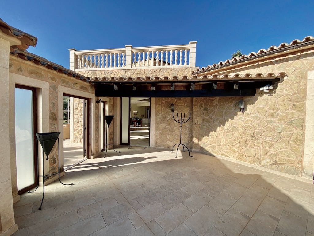 Chalet de 9 habitaciones en Alaró en venta con piscina - 5.800.000 € (Ref: 8824677)