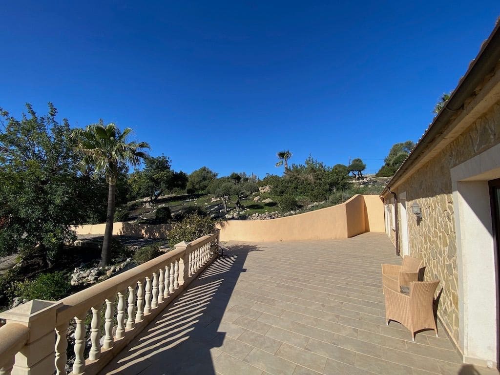 Chalet de 9 habitaciones en Alaró en venta con piscina - 5.800.000 € (Ref: 8824677)