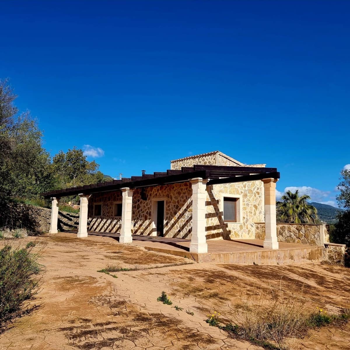 Chalet de 9 habitaciones en Alaró en venta con piscina - 5.800.000 € (Ref: 8824677)