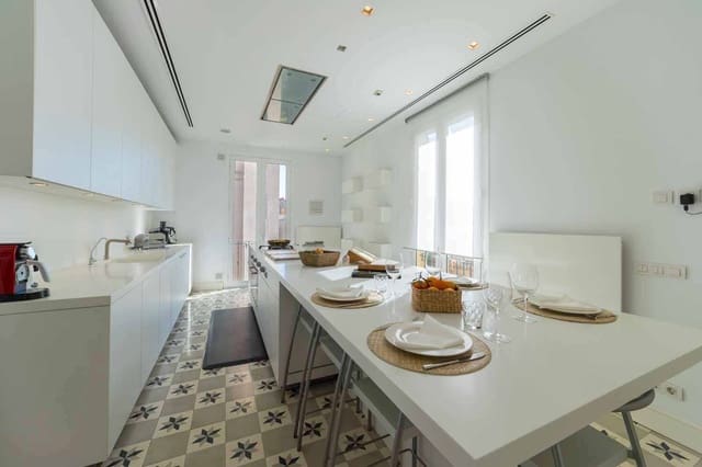 4 bedroom Penthouse for rent in La Missió, Palma de Mallorca with garage - € 5,700 (Ref: 8988106)