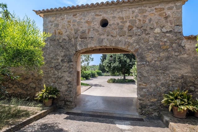 Chalet de 4 habitaciones en Santa María del Camí en venta con piscina garaje - 3.750.000 € (Ref: 9057332)