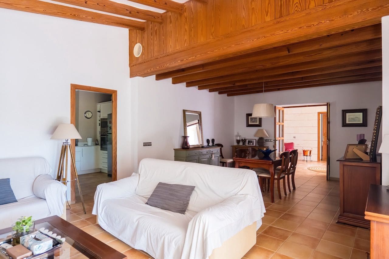 4 soverom Villa til salgs i Santa Maria del Cami med svømmebasseng garasje - € 3 750 000 (Ref: 9057332)