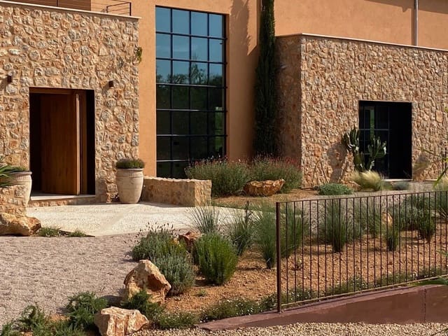 4 soveværelse Villa til salg i Santa María del Camí med swimmingpool garage - € 5.500.000 (Ref: 9189028)