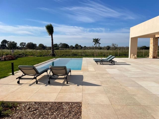 4 slaapkamer Villa te koop in Santanyí met zwembad garage - € 7.500.000 (Ref: 9189029)