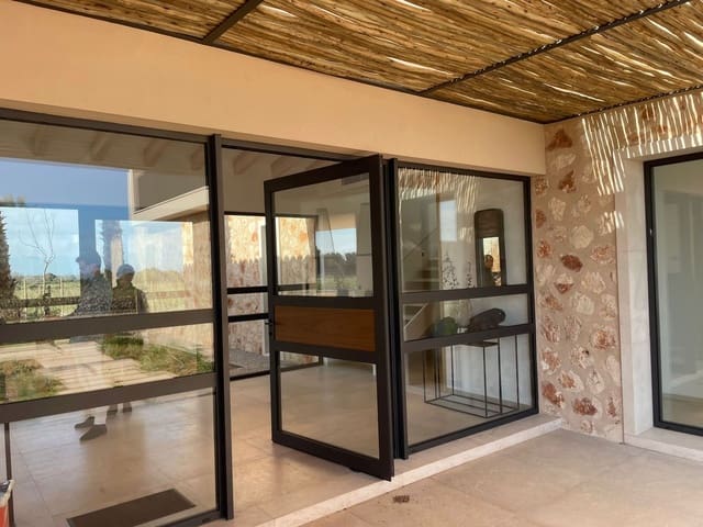 4 slaapkamer Villa te koop in Santanyí met zwembad garage - € 7.500.000 (Ref: 9189029)