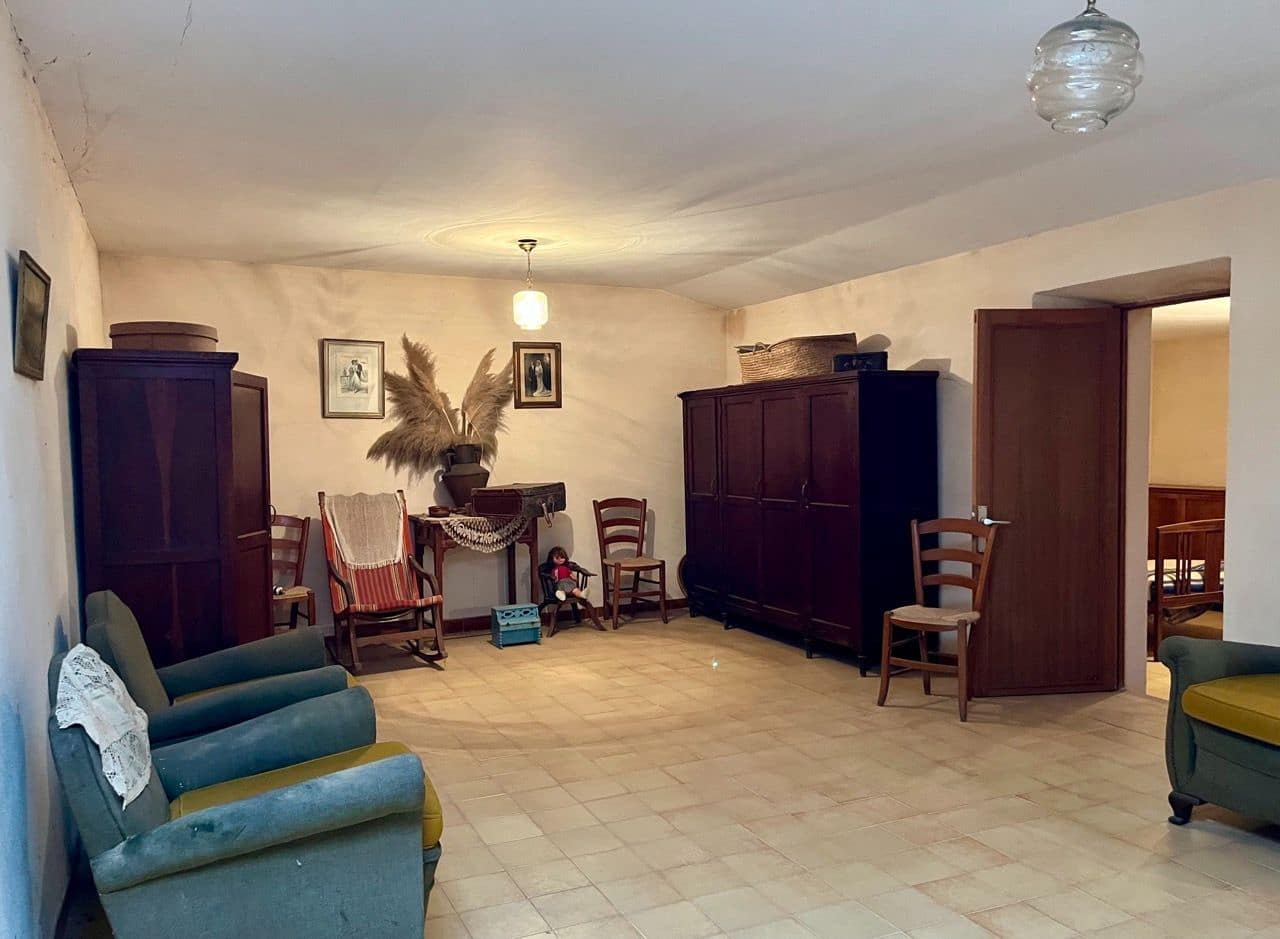 7 bedroom Villa for sale in Sencelles with pool garage - € 445,000 (Ref: 9284093)