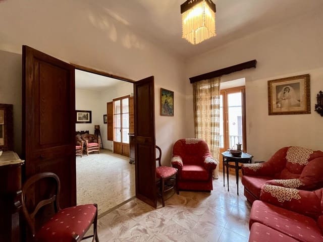 7 bedroom Villa for sale in Sencelles with pool garage - € 445,000 (Ref: 9284093)