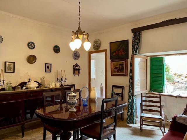 7 bedroom Villa for sale in Sencelles with pool garage - € 445,000 (Ref: 9284093)