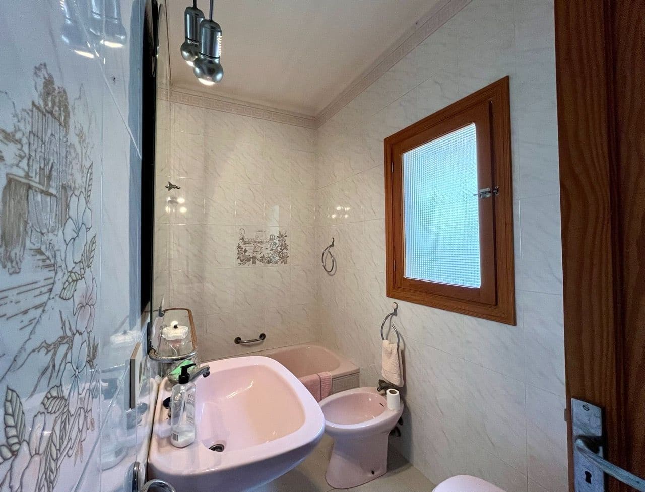 7 bedroom Villa for sale in Sencelles with pool garage - € 445,000 (Ref: 9284093)