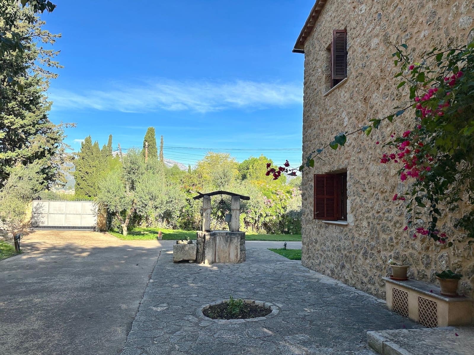 4 makuuhuone Huvila myytävänä paikassa Selva mukana uima-altaan 
autotalli - 2 500 000 € (Ref: 9353200)