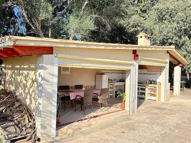 Chalet de 4 habitaciones en Selva en venta con piscina garaje - 2.500.000 € (Ref: 9353200)