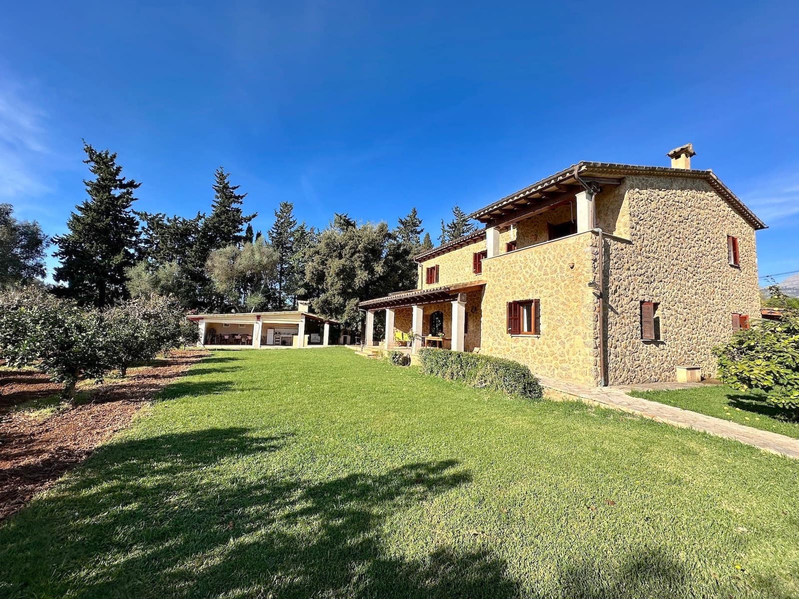 4 makuuhuone Huvila myytävänä paikassa Selva mukana uima-altaan 
autotalli - 2 500 000 € (Ref: 9353200)