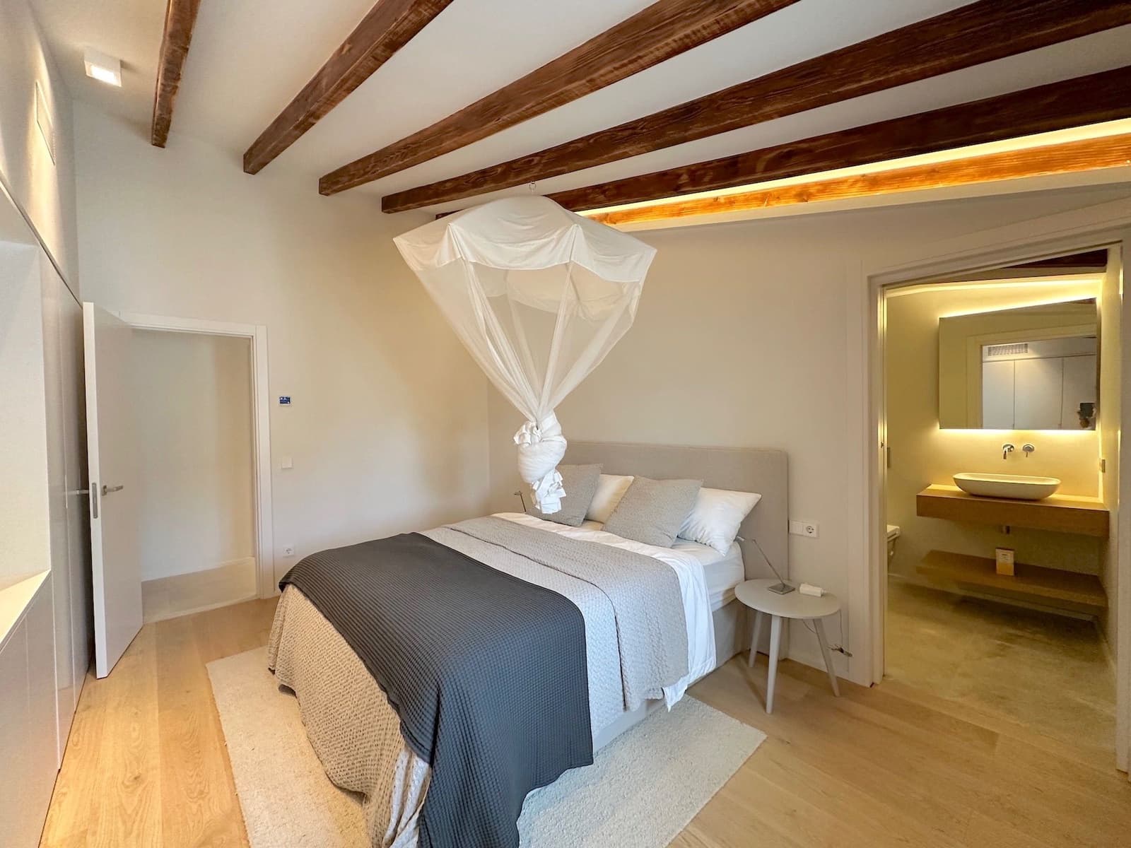 3 slaapkamer Appartement te koop in Santa Maria del Cami met zwembad garage - € 895.000 (Ref: 9358905)