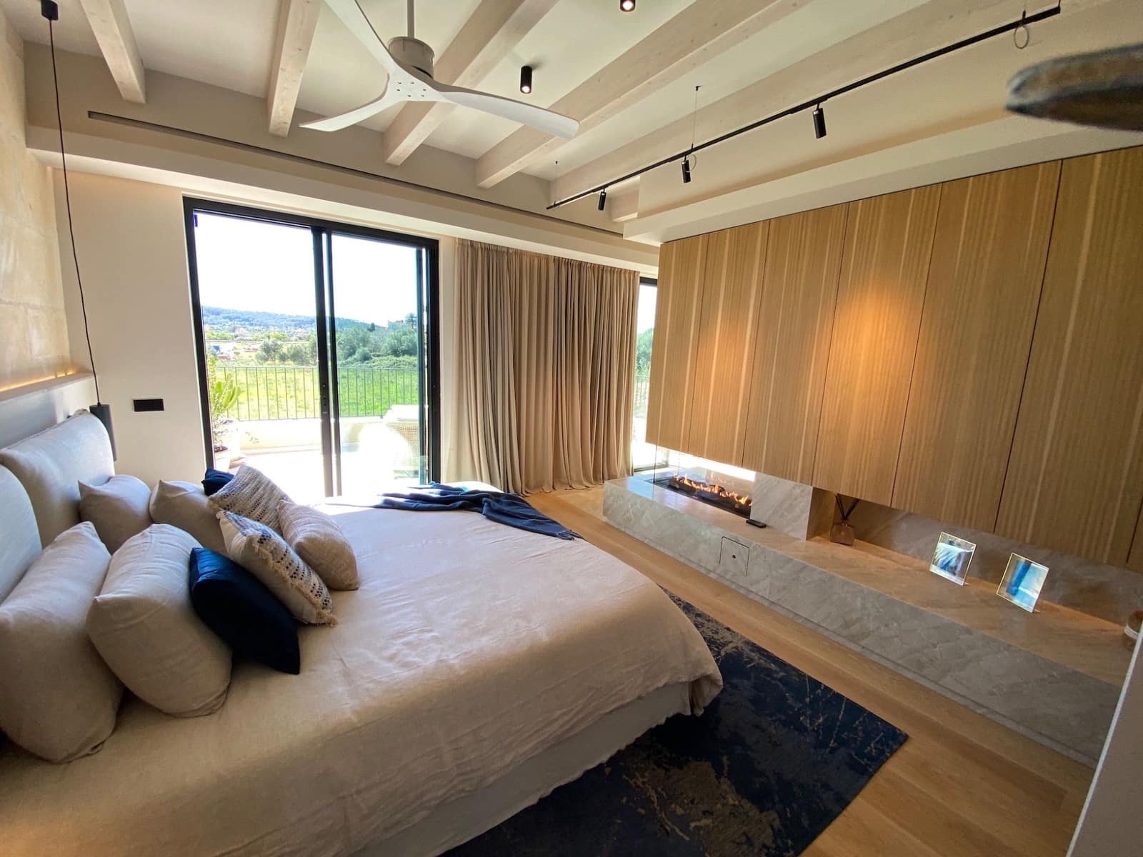 4 bedroom Villa for sale in Santa Maria del Cami with pool garage - € 2,500,000 (Ref: 9690060)