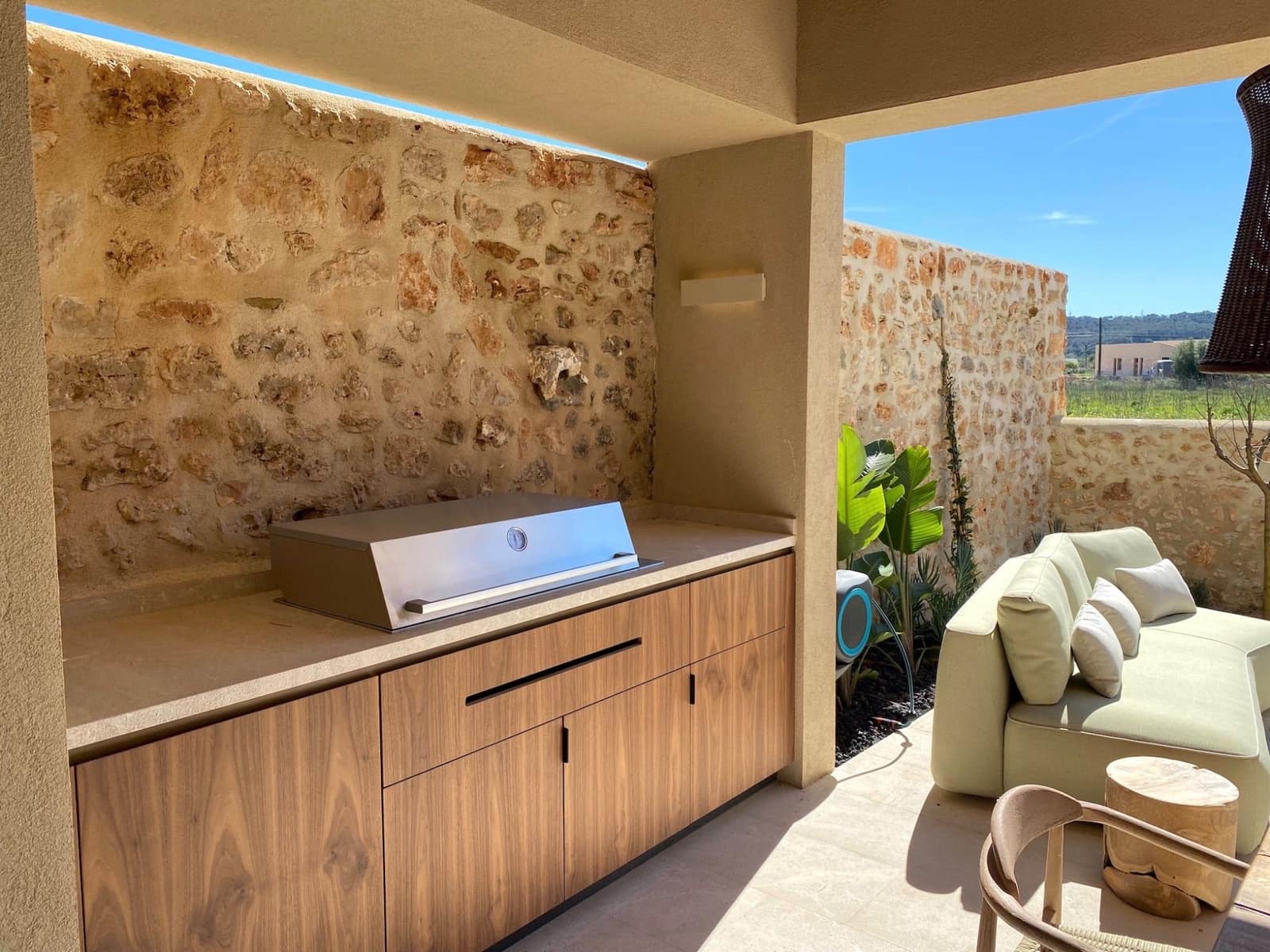 4 bedroom Villa for sale in Santa Maria del Cami with pool garage - € 2,500,000 (Ref: 9690060)