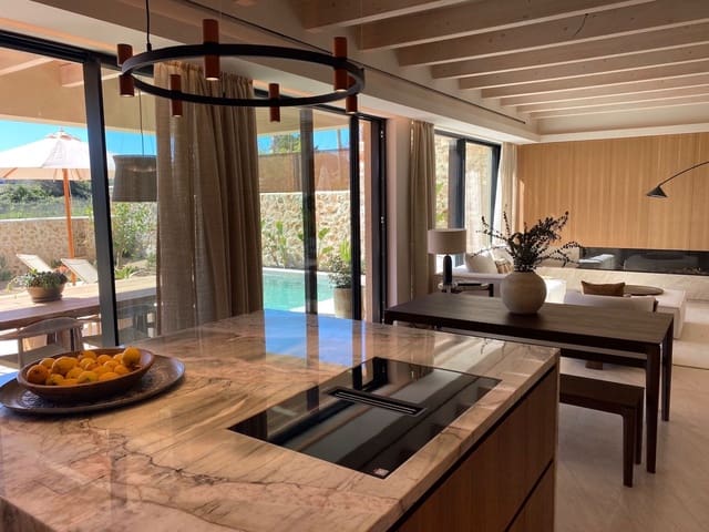 4 bedroom Villa for sale in Santa María del Camí with pool garage - € 2,500,000 (Ref: 9690060)