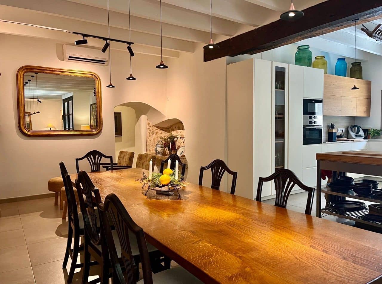 3 bedroom Villa for sale in Consell with pool garage - € 1,650,000 (Ref: 9729790)