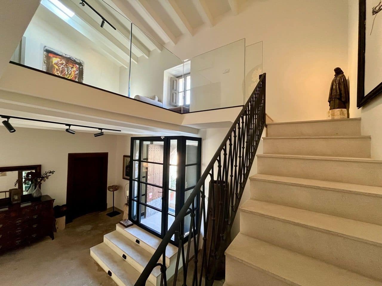 3 bedroom Villa for sale in Consell with pool garage - € 1,650,000 (Ref: 9729790)