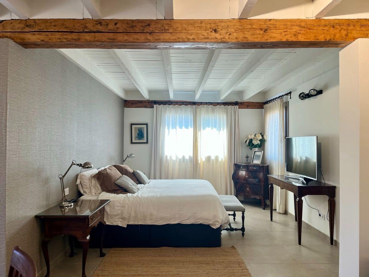 3 bedroom Villa for sale in Consell with pool garage - € 1,650,000 (Ref: 9729790)