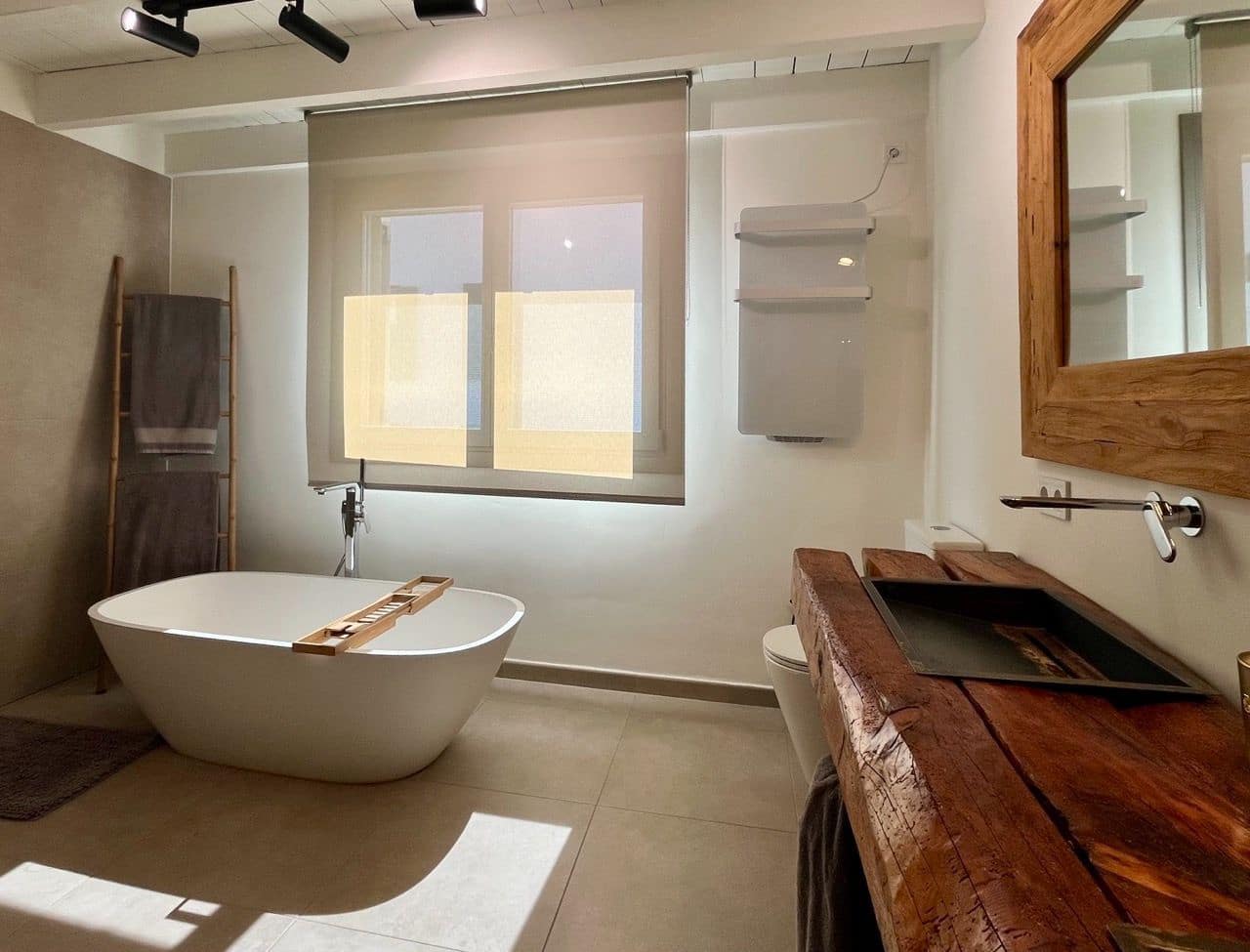 3 bedroom Villa for sale in Consell with pool garage - € 1,650,000 (Ref: 9729790)