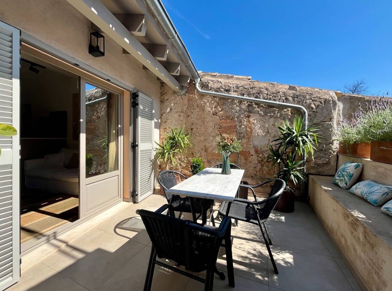 3 bedroom Villa for sale in Consell with pool garage - € 1,650,000 (Ref: 9729790)