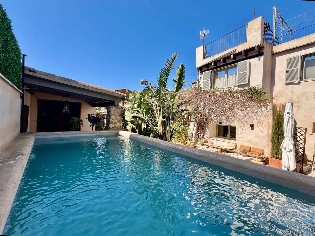 3 bedroom Villa for sale in Consell with pool garage - € 1,650,000 (Ref: 9729790)