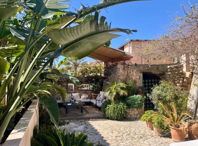 3 bedroom Villa for sale in Consell with pool garage - € 1,495,000 (Ref: 9729790)