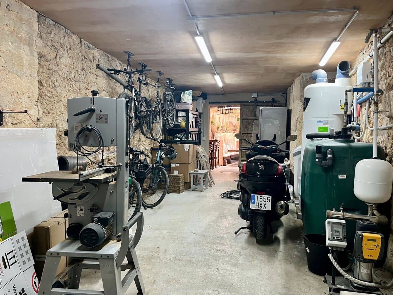 3 bedroom Villa for sale in Consell with pool garage - € 1,650,000 (Ref: 9729790)