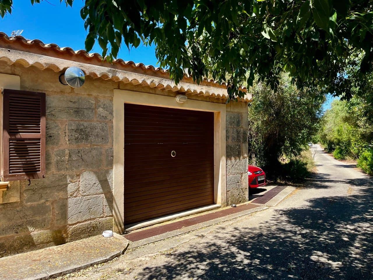 4 bedroom Villa for sale in Sencelles with pool garage - € 1,300,000 (Ref: 9864063)