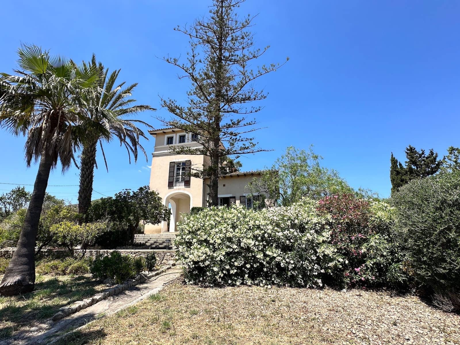5 slaapkamer Villa te koop in Binissalem met garage - € 1.500.000 (Ref: 9912509)