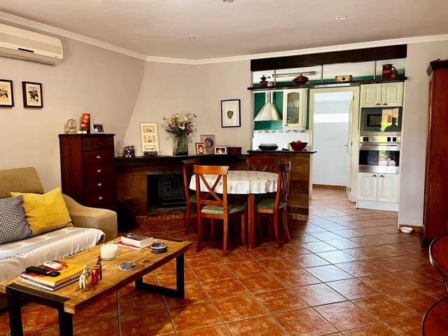 3 soveværelse Villa til salg i Santa María del Camí med swimmingpool garage - € 695.000 (Ref: 9990219)