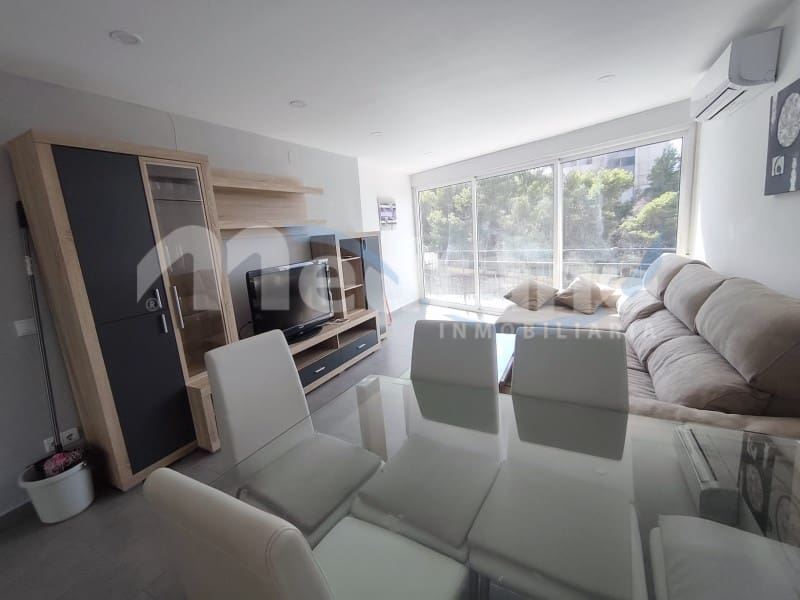 Appartement de 2 chambres à louer à Benidorm avec piscine garage - 950 € (Ref: 10130259)