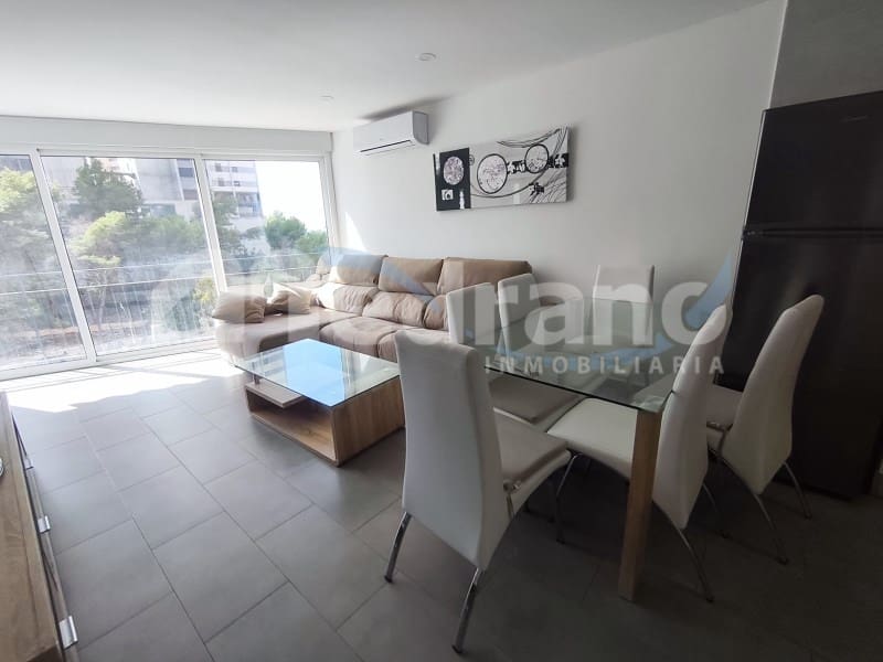 Appartement de 2 chambres à louer à Benidorm avec piscine garage - 950 € (Ref: 10130259)