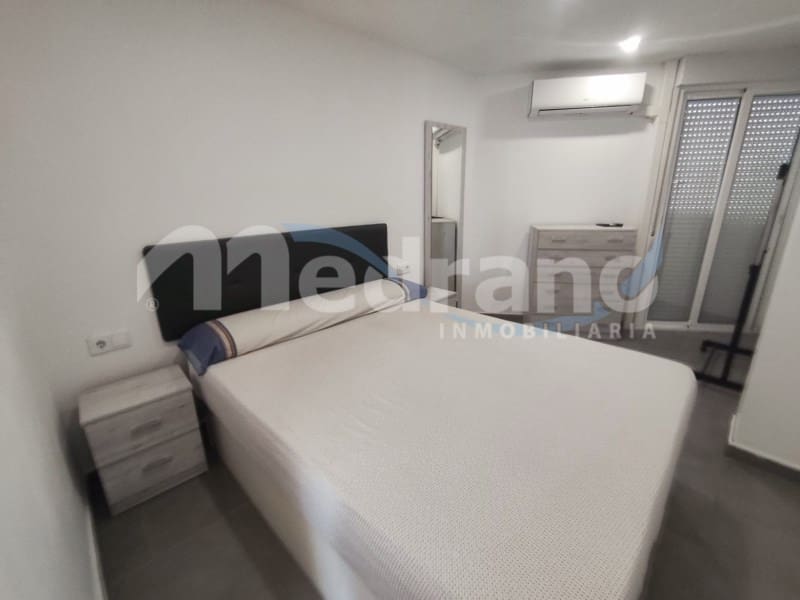 Appartement de 2 chambres à louer à Benidorm avec piscine garage - 950 € (Ref: 10130259)