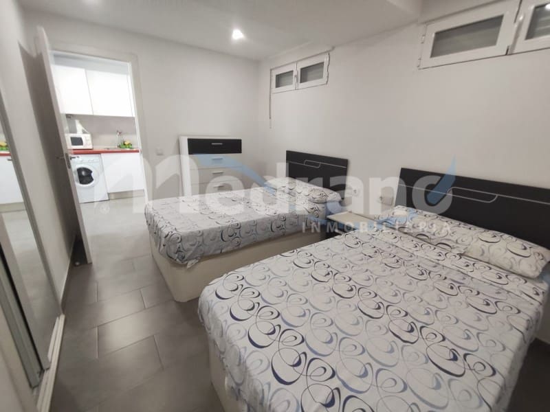 Appartement de 2 chambres à louer à Benidorm avec piscine garage - 950 € (Ref: 10130259)